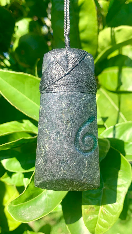 Medium Pounamu Toki